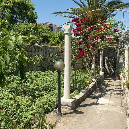 בית הארחה Bokun