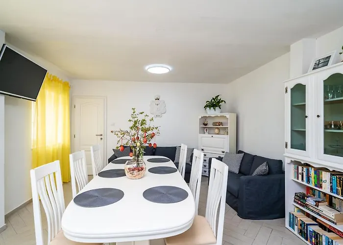 Guest house Bokun 3*